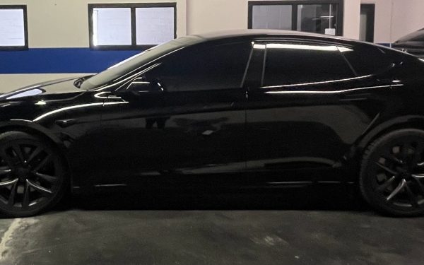 2022 Tesla Model S 3